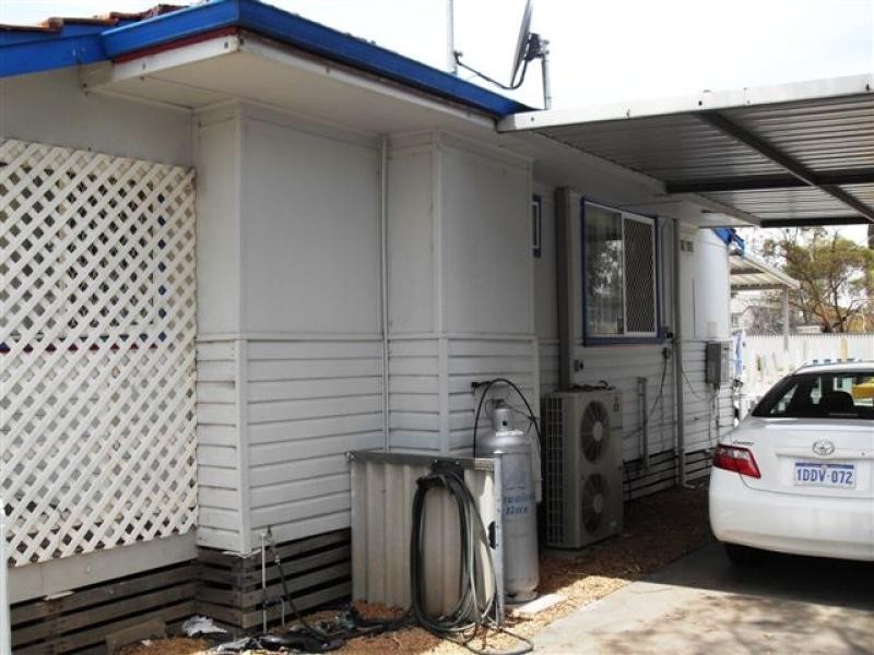 71 Endersbee Street, Merredin WA 6415