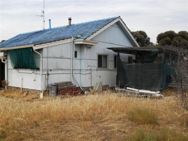 15 Mitchell Street, Kellerberrin WA 6410