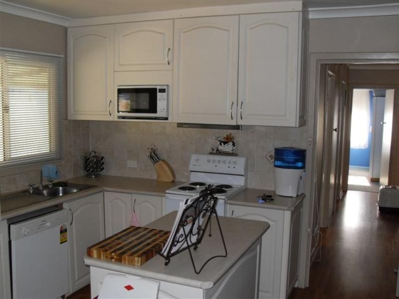 9 Boyd Street, Merredin WA 6415