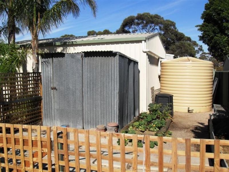 9 Boyd Street, Merredin WA 6415