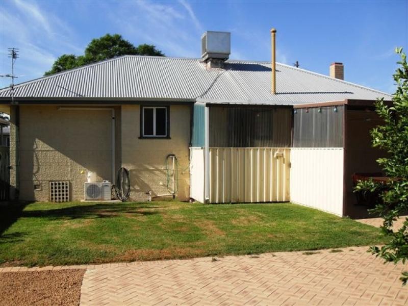9 Boyd Street, Merredin WA 6415
