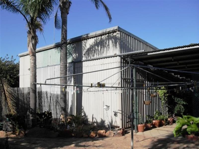 2 Boyd Street, Merredin WA 6415