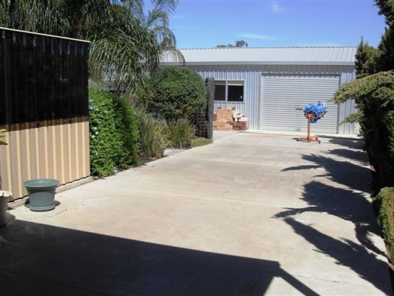1 Jackson Way, Merredin WA 6415
