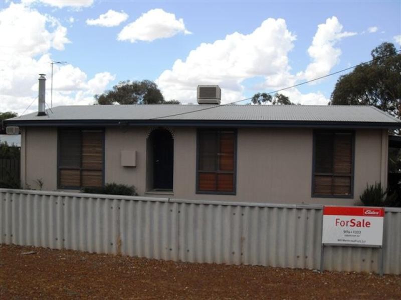 27 Taurus Street, Southern Cross WA 6426