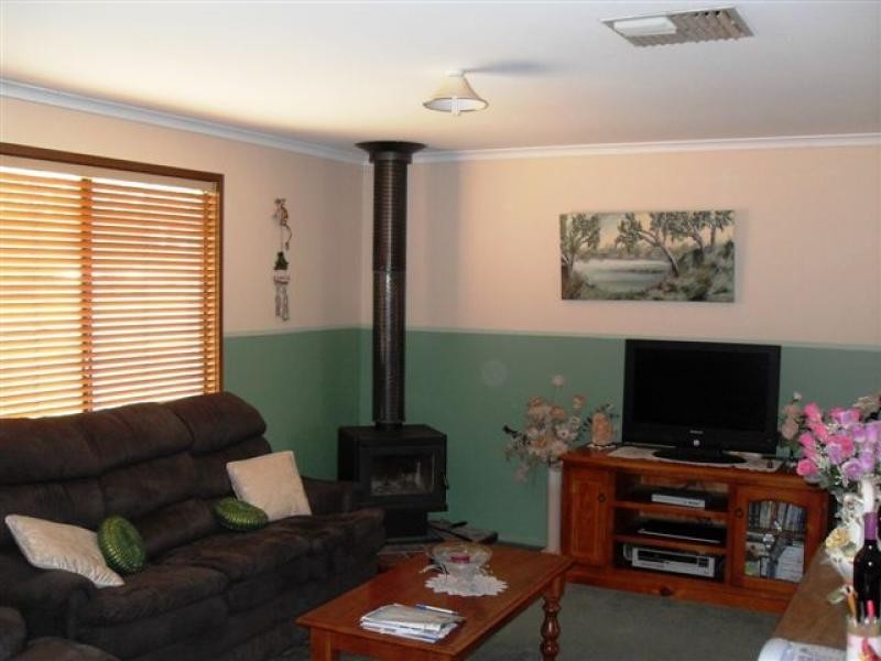 27 Taurus Street, Southern Cross WA 6426