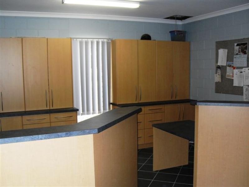 37 Bates Street, Merredin WA 6415