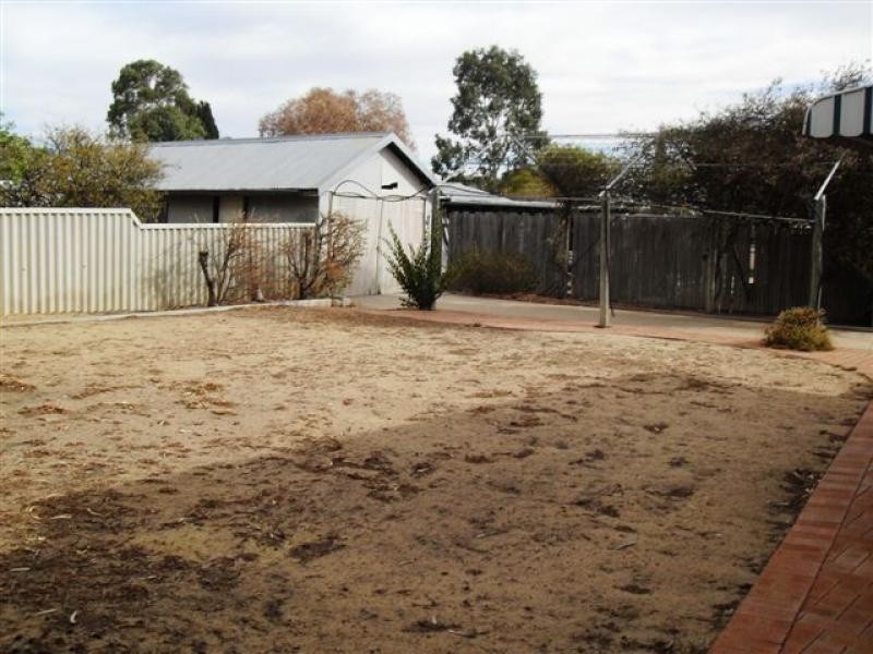 43 South Avenue, Merredin WA 6415