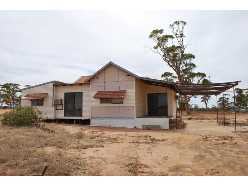 Warralakin WA 6421