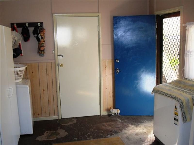 40 Gamenya Avenue, Merredin WA 6415