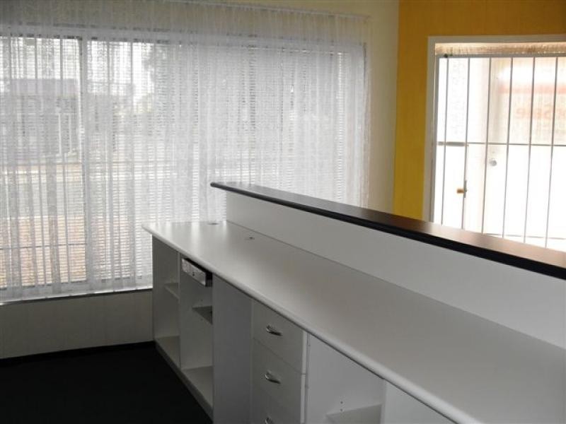 35 Bates Street, Merredin WA 6415