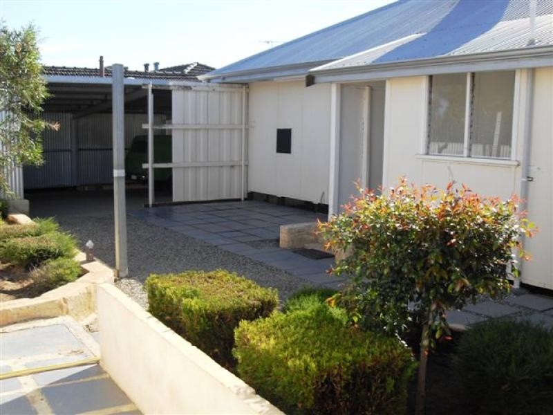 3 Bower Street, Merredin WA 6415