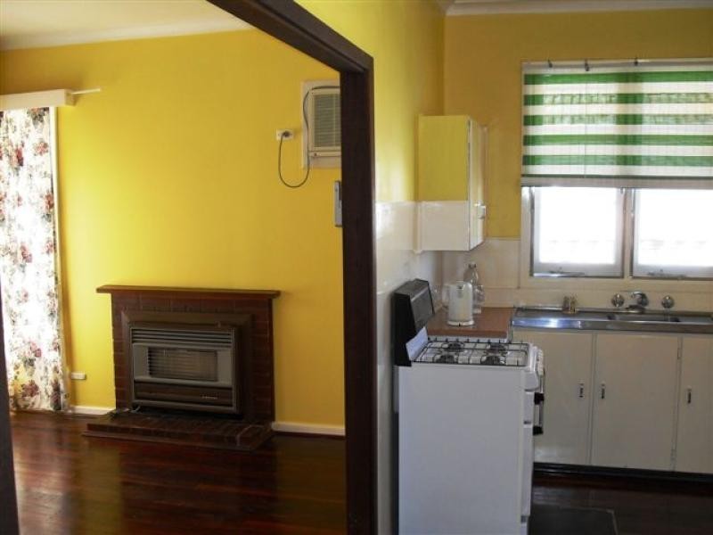 3 Bower Street, Merredin WA 6415