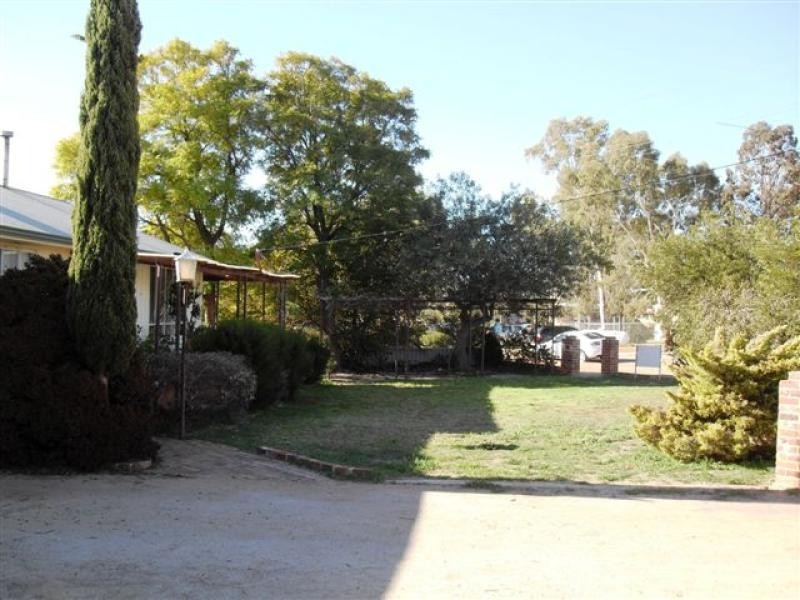 45 French Avenue, Merredin WA 6415