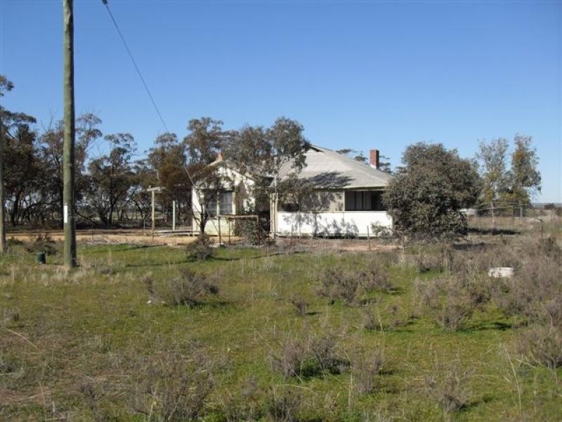 Lot 100/ Great Eastern Highway, Kellerberrin WA 6410