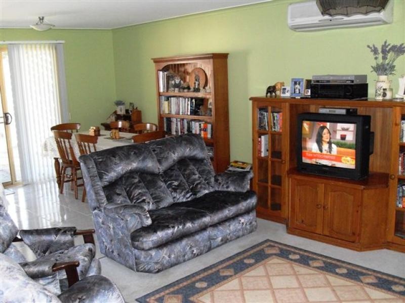 8 Haines Street, Merredin WA 6415