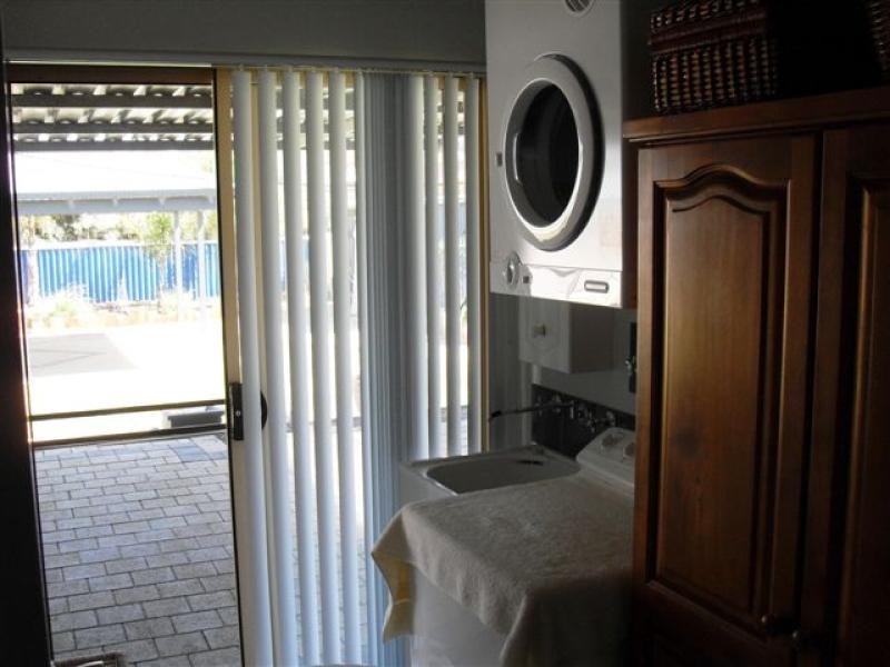 8 Haines Street, Merredin WA 6415