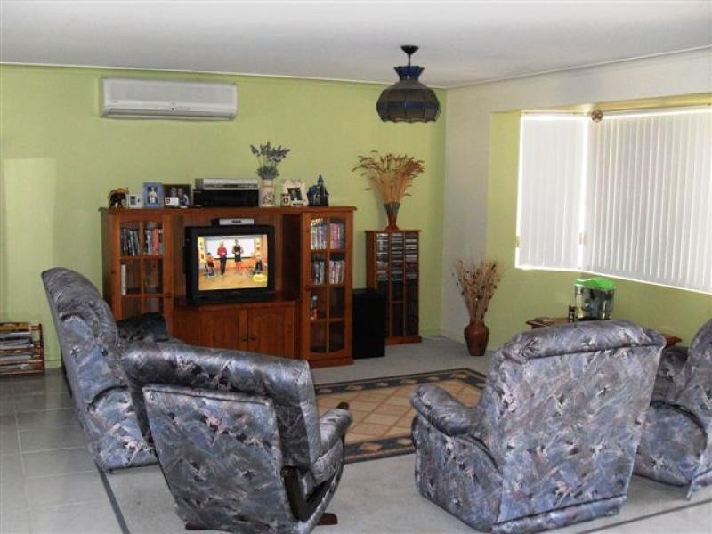 8 Haines Street, Merredin WA 6415