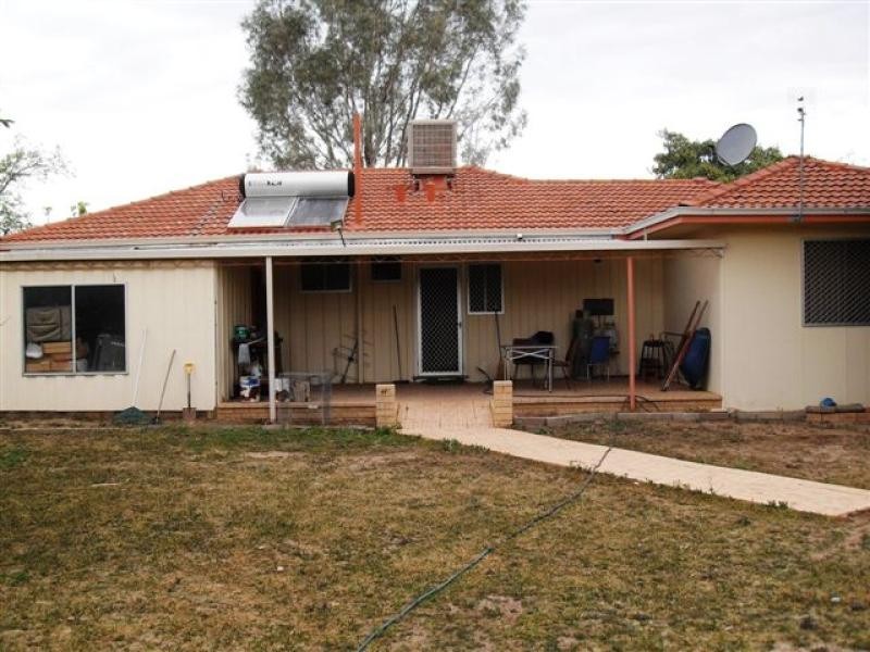 2 Coronation Street, Merredin WA 6415