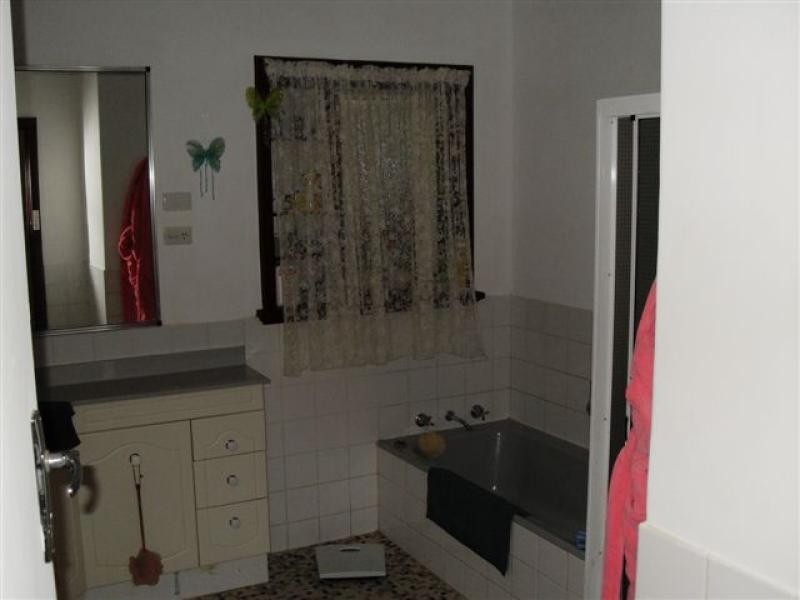 91 Cunningham Street, Merredin WA 6415