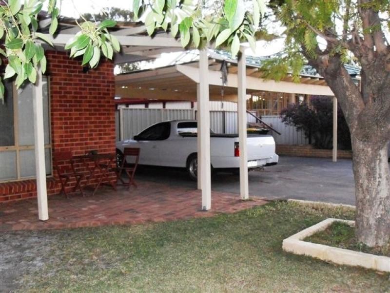 91 Cunningham Street, Merredin WA 6415