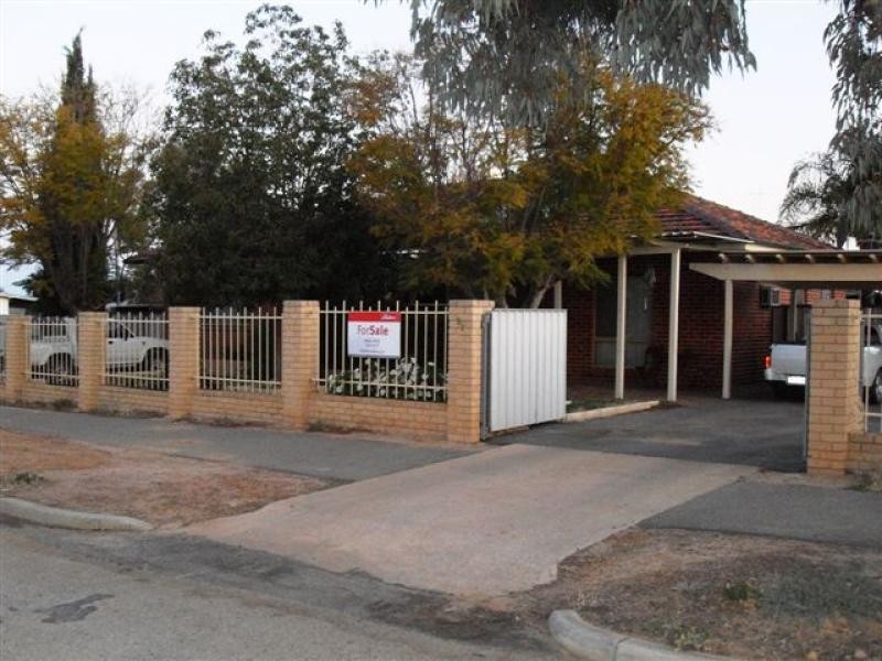 91 Cunningham Street, Merredin WA 6415