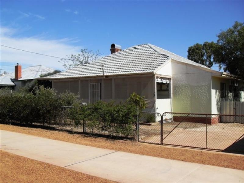 10 Craddock Road, Merredin WA 6415