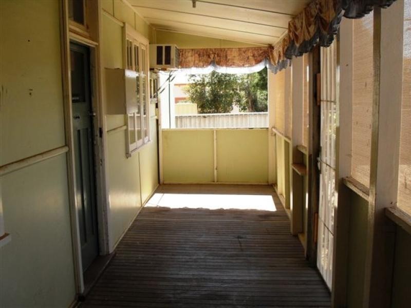 10 Craddock Road, Merredin WA 6415