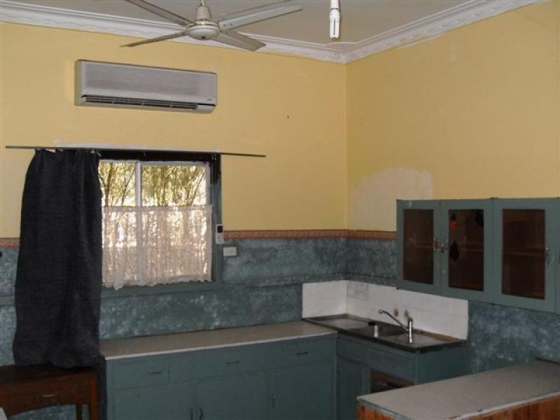 10 Craddock Road, Merredin WA 6415