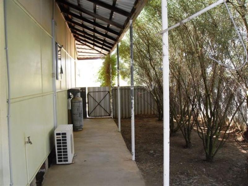 10 Craddock Road, Merredin WA 6415