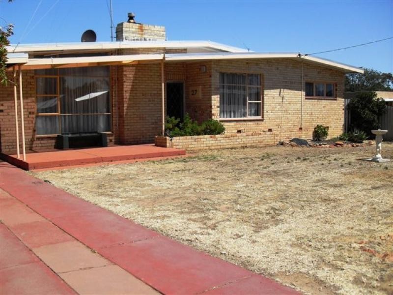 27 Hay Street, Merredin WA 6415
