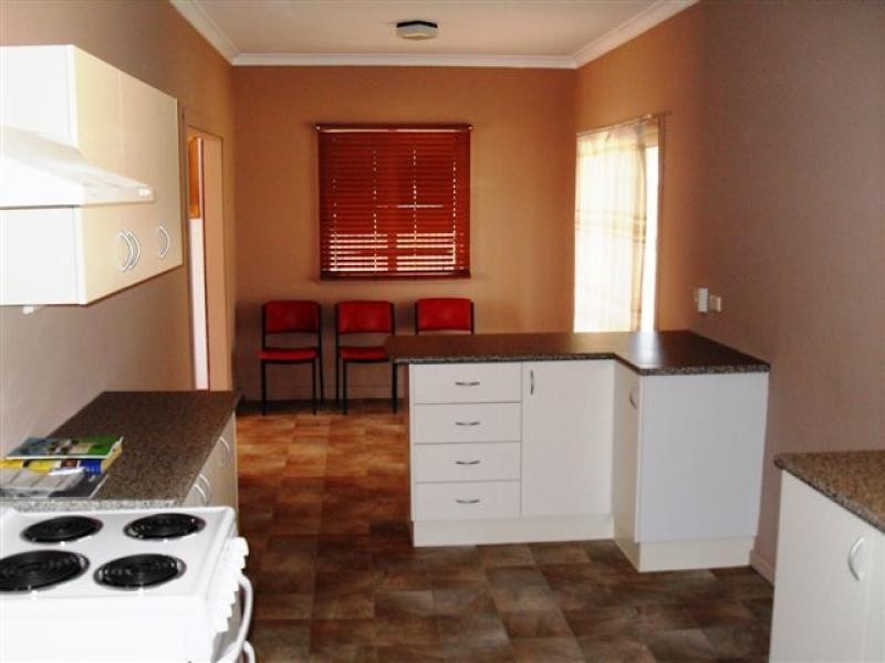 27 Hay Street, Merredin WA 6415