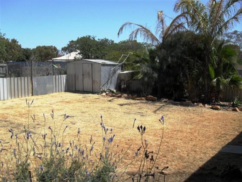 27 Hay Street, Merredin WA 6415