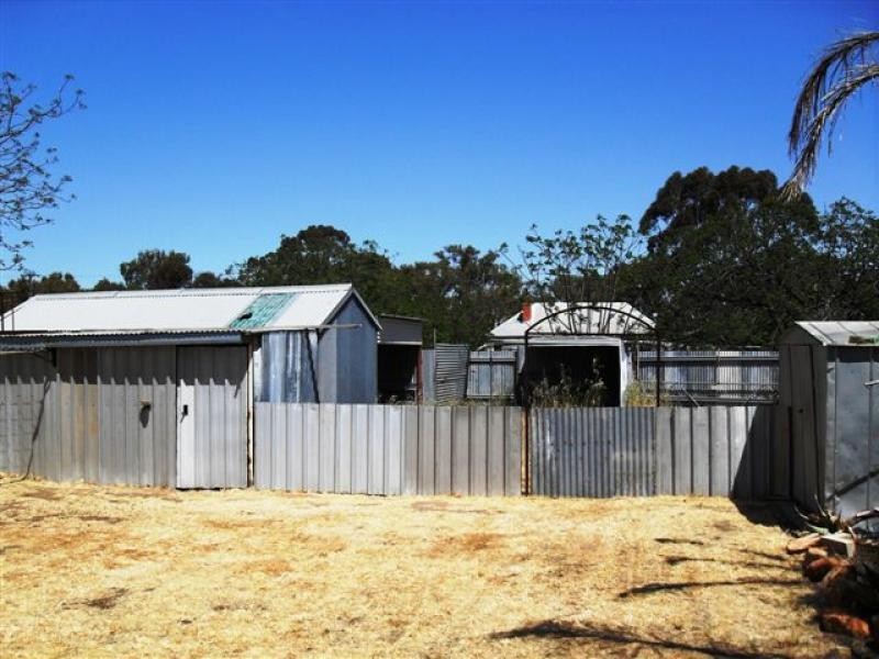 27 Hay Street, Merredin WA 6415
