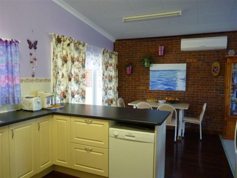 47 Cunningham Street, Merredin WA 6415