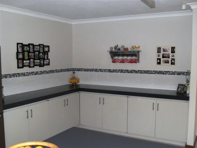 85 Bates Street, Merredin WA 6415