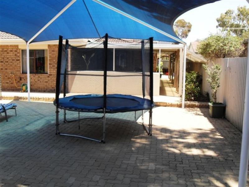 85 Bates Street, Merredin WA 6415