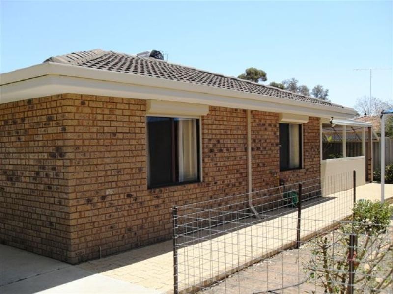 85 Bates Street, Merredin WA 6415