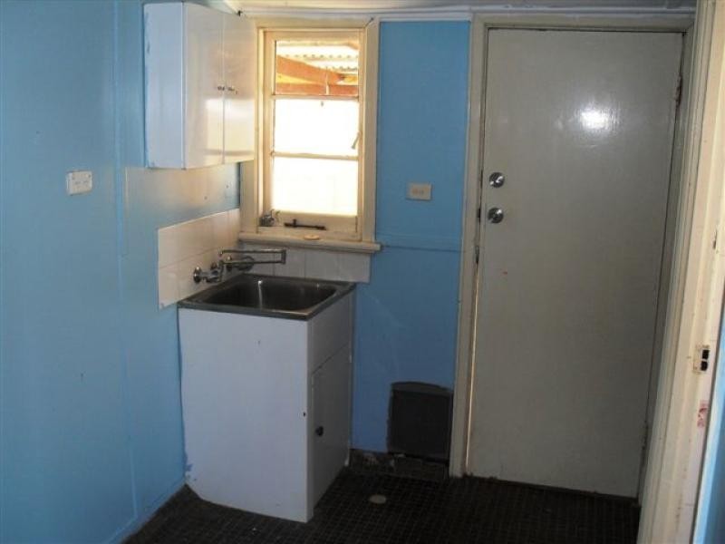 21 Woolgar Avenue, Merredin WA 6415