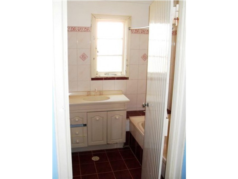 21 Woolgar Avenue, Merredin WA 6415