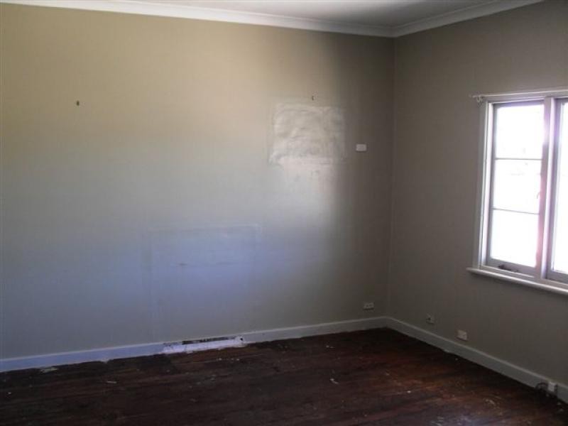 21 Woolgar Avenue, Merredin WA 6415