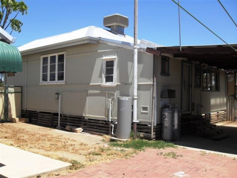 21 Woolgar Avenue, Merredin WA 6415