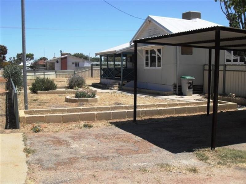 21 Woolgar Avenue, Merredin WA 6415