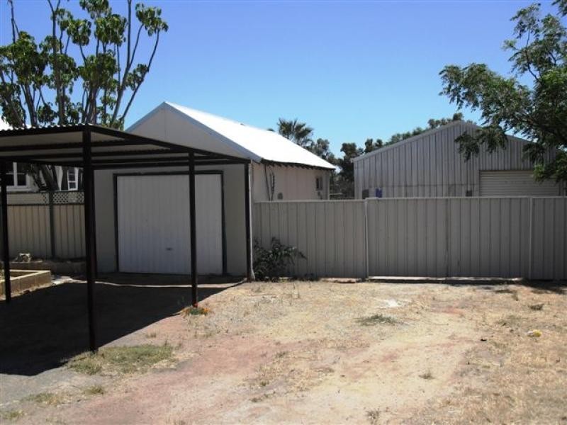 21 Woolgar Avenue, Merredin WA 6415