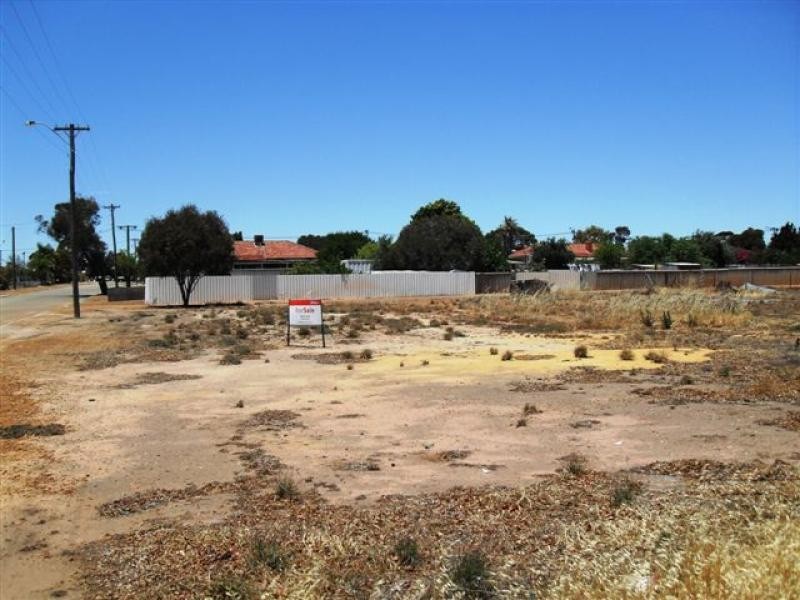 6 Solomon Street, Merredin WA 6415