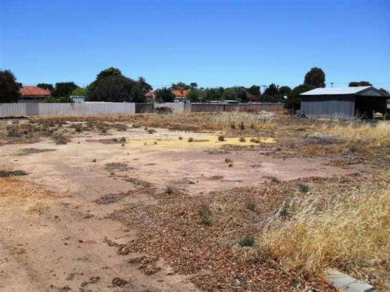 6 Solomon Street, Merredin WA 6415