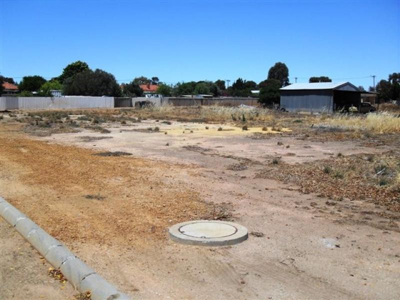 6 Solomon Street, Merredin WA 6415