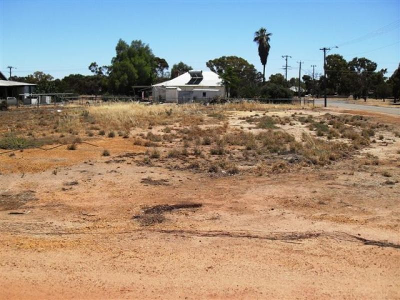 6 Solomon Street, Merredin WA 6415