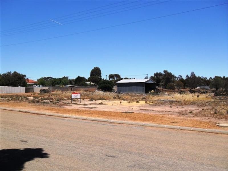 6 Solomon Street, Merredin WA 6415