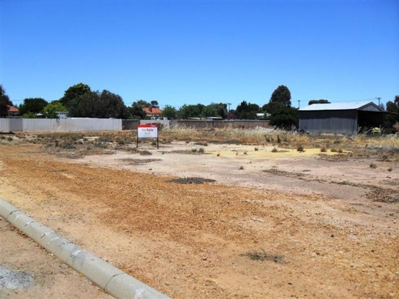 6 Solomon Street, Merredin WA 6415