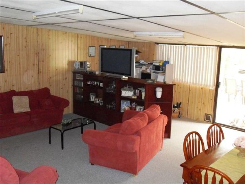 5 Lefroy Street, Merredin WA 6415